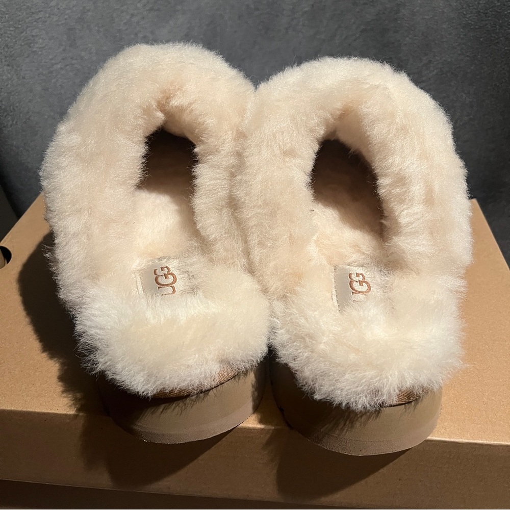 UGG Women’s Slippers Disquette Chestnut Size 7 US - Picture 10 of 14
